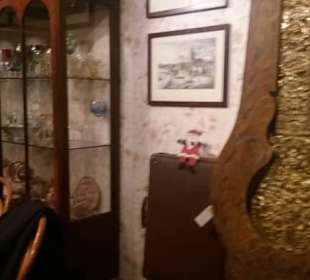 Im Cafe Anno Dazumal