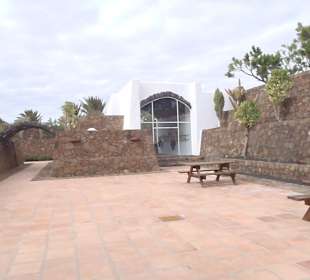 Zugang zu Galerie und Innenhof