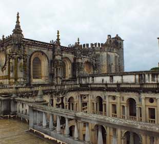 Вид на монастырь с крыши