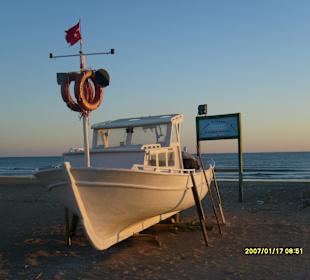 Eingangsweg zum kleinen Hafen