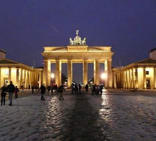 Illuminated Brandenburger Tor in Berlin at night