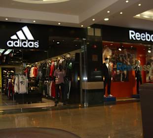 Senzo Mall, tolle Ladengeschäfte