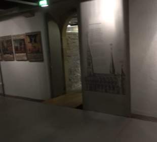 Erdgeschoss - Kirchengeschichte - Mittelalter 