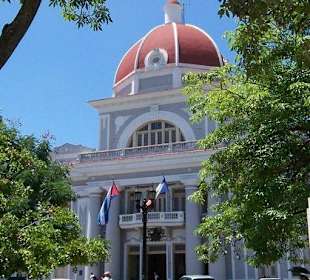Sitz der Provinzregierung am Parque Martí