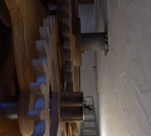 Weltgrößte Kuckucksuhr