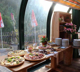 Buffet im Wintergarten