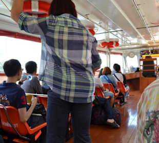 Fahrt auf dem Chao Phraya Fluss Bangkok