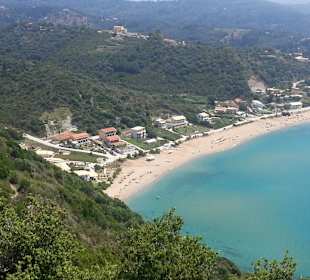 Blick von Afionas auf das Hotel
