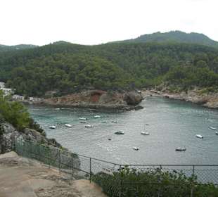 Außentreppe der Tropfsteinhöhle Can Marca