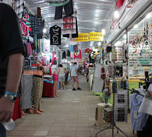 Basar 15 Min Fußweg vom Haupteingang des Hotels