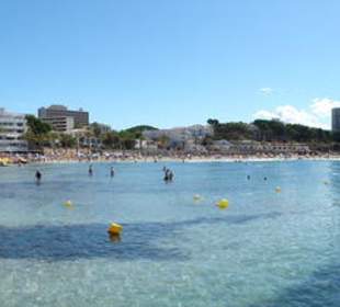 Blick auf den Strand von Peguera