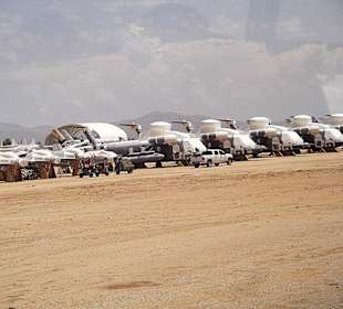 Bustour auf dem Airforce-Flugzeugfriedhof