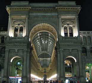 Piazza del Doumo bei Nacht