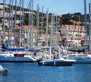 Rundgang durch den Yachthafen von Bandol