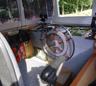 Steuerhaus des Fahrgastschiffes