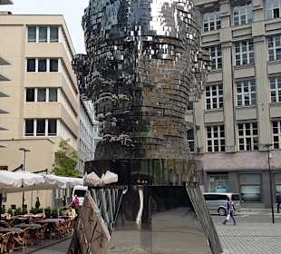 Franz Kafka Skulptur bei Narodni Trida