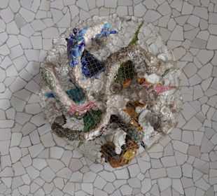 Verzierung an der Decke der Säulenhalle