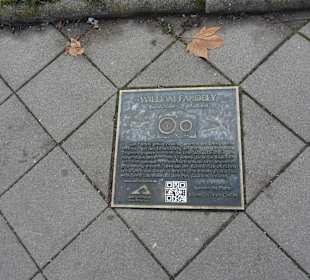 Infotafeln vor dem Schloss