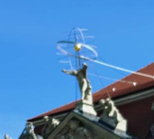An der Spitze vom Dach