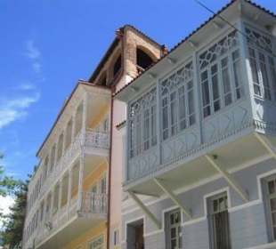 Herausgeputzte Balkone