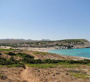 Blick auf die Bucht von Cala Mesquida