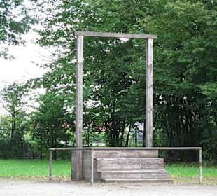 Hier wurde Lagerleiter Höss gehängt ( zurecht)