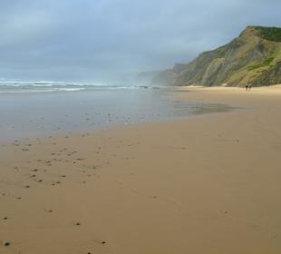 Strand an der Westküste im Abendlicht