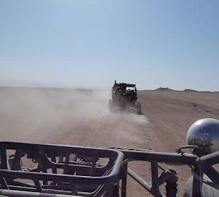 Baggyfahrt in der Wüste