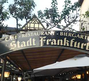 Zum Abendessen im Rest. Stadt Frankfurt, Rüdesheim