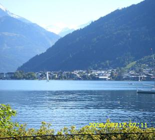 Blick auf Zell am See und Kitzsteinhorn am Abend
