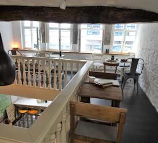 In den Gasträumen des Café Pausenbrot