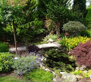 Rundgang durch den Park der Gärten