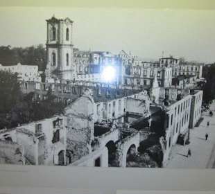 Kriegsbilder vom Schloss