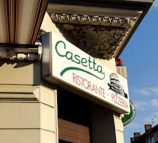Eingang zur Pizzeria Casetta