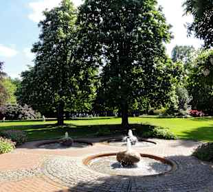 Der Eingang zum Kurpark