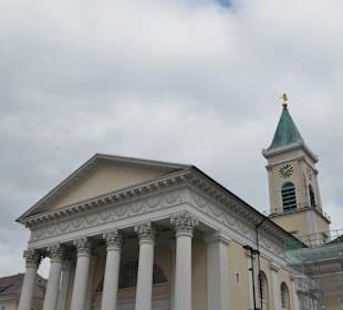 Am Marktplatz von Karlsruhe