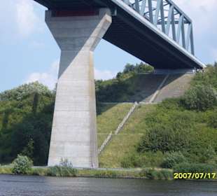 Ein Brückenpfeiler!