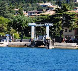 Anlegestelle Torri mit Autoanlegestelle