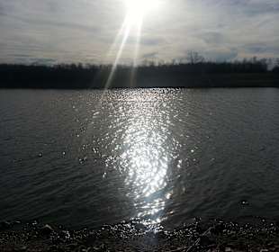 Donau mit Sonneneinstrahlung