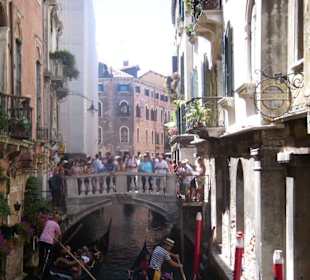 mit einer Gondel unterwegs