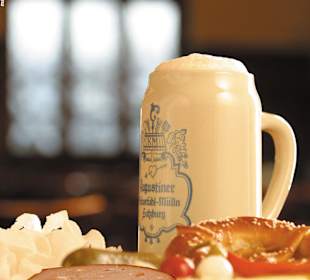 Jause Leberkäse Bier Bräustübl