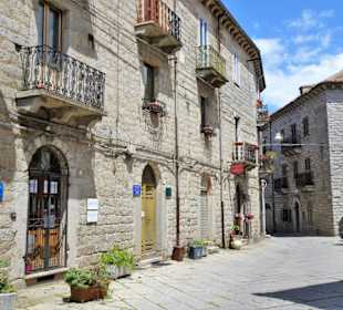 Rundgang durch die Altstadt von Tempio Pausania