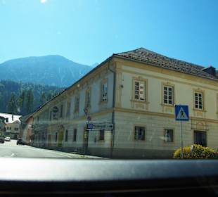 Hier geht es dann rechts weg