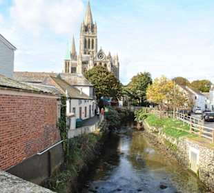 Überall die Kathedrale sichtbar