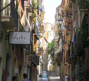 Schöne schmale Gassen