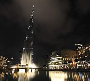 Wasserspiele mit Burj Khalifa 