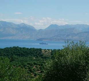Blick auf Acharavi von der Taverna Sunset