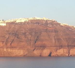 Santorin selbst im Bild Landschaft, Stadt