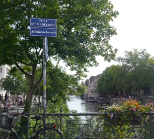 Die Brücke hinter dem Palais Rohan