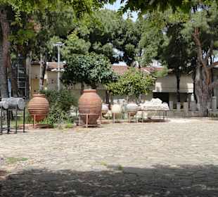 Div. Gefäße im Garten